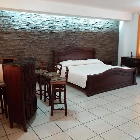Hotel Puerta Del Sol Santo Domingo de los Colorados Extérieur photo