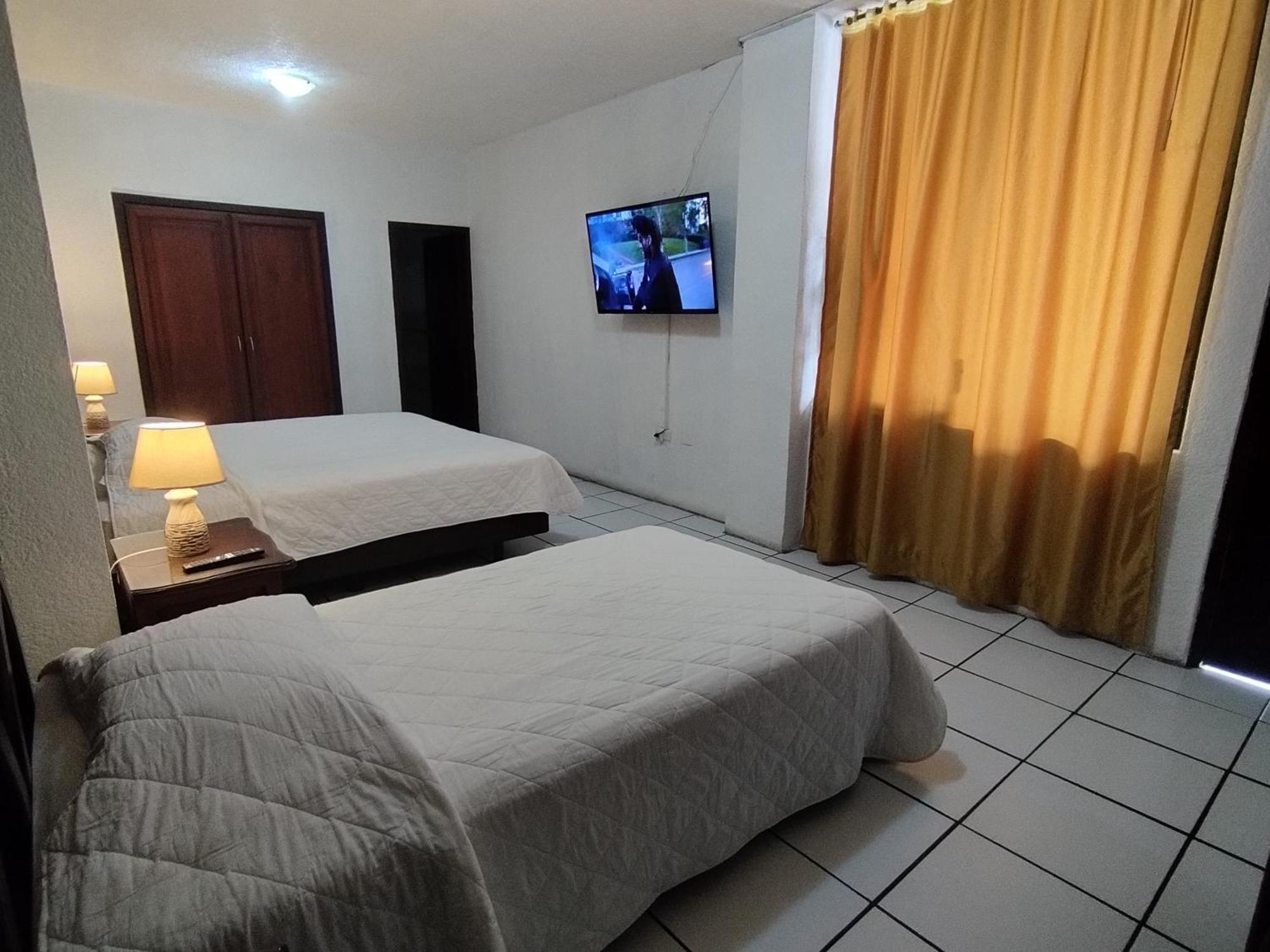 Hotel Puerta Del Sol Santo Domingo de los Colorados Extérieur photo