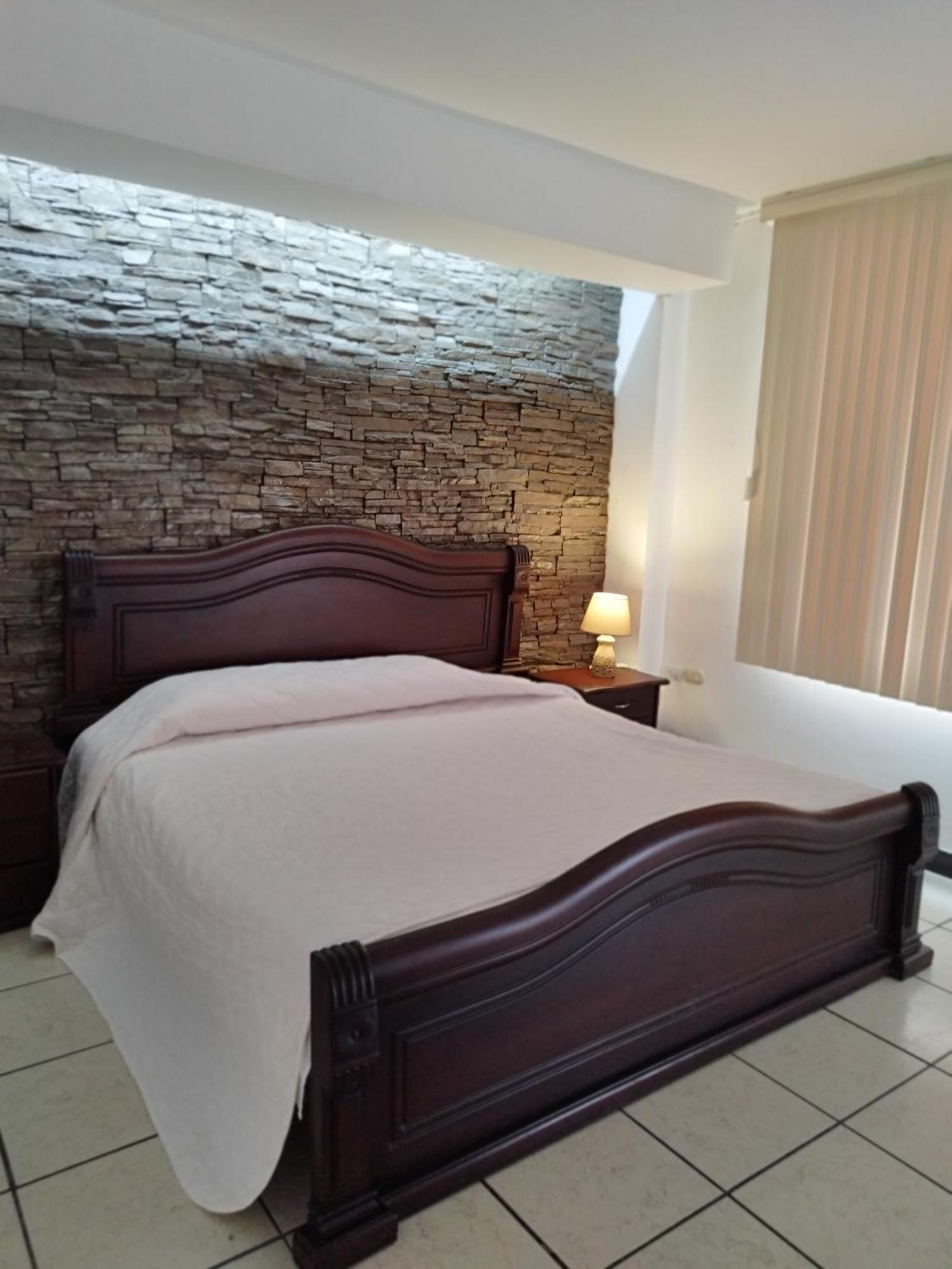 Hotel Puerta Del Sol Santo Domingo de los Colorados Extérieur photo
